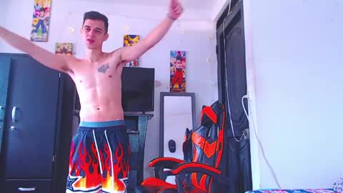 adam hot11 online show from 04.10.26