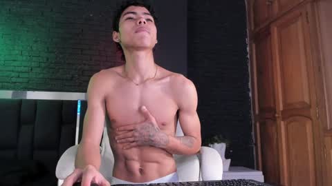 Snapshot of adam_piarse chatting on 12.26.24 adam_piarse online show from 12.26.24