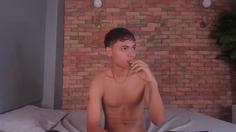 Snapshot of adam_piarse chatting on 12.03.25 adam_piarse online show from 12.03.25