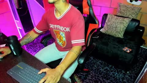 Adam Valencia online show from 01.15.25