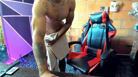 Adam Valencia online show from 01.27.25