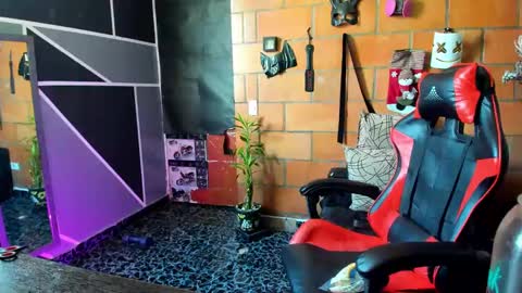 Adam Valencia online show from 02.02.25