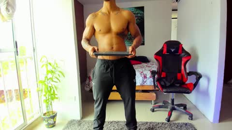 Adam Valencia online show from 10.03.25