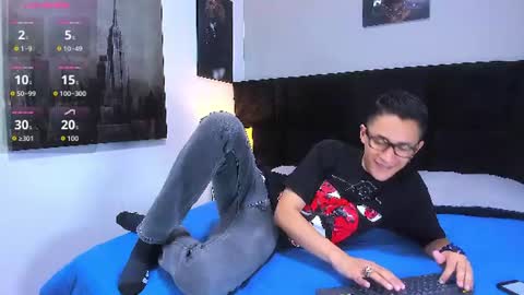 adam_walker_1 online show from 07.03.26