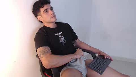 Hello guys excuse my absence I will be absent for several days for health reasons I hope you understand thank you very much. online show from 10.06.25