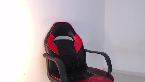 Hello guys excuse my absence I will be absent for several days for health reasons I hope you understand thank you very much. online show from 10.11.25