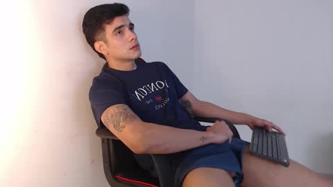 Hello guys excuse my absence I will be absent for several days for health reasons I hope you understand thank you very much. online show from 11.04.25