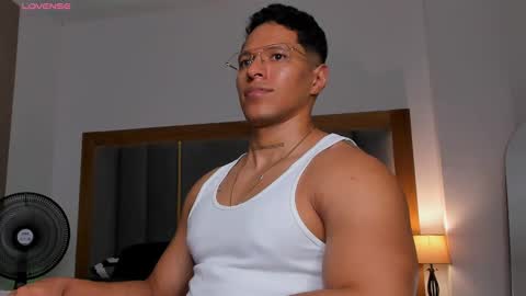 adambrocs1 online show from 03.01.25