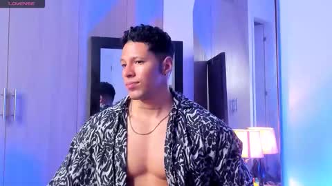 adambrocs1 online show from 10.12.25