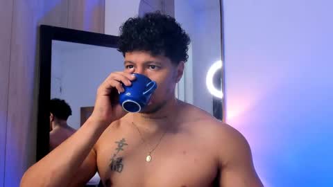 adambrocs1 online show from 04.12.26