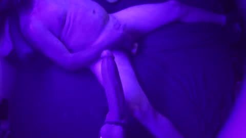 Snapshot of adamineve chatting on 10.04.25 adamineve online show from 10.04.25