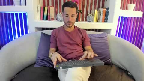 Im Adams Sanz online show from 02.14.26