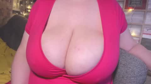 Snapshot of adamsvictory chatting on 12.11.24 Victoria online show from 12.11.24