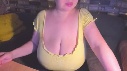 Snapshot of adamsvictory chatting on 10.21.25 Victoria online show from 10.21.25