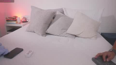 Adan Johns online show from 09.18.25