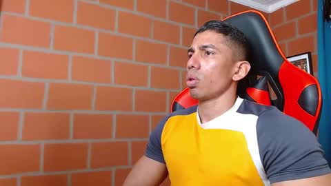 Adan Sin online show from 12.26.24