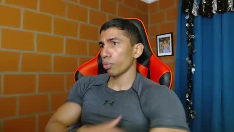 Adan Sin online show from 01.04.25