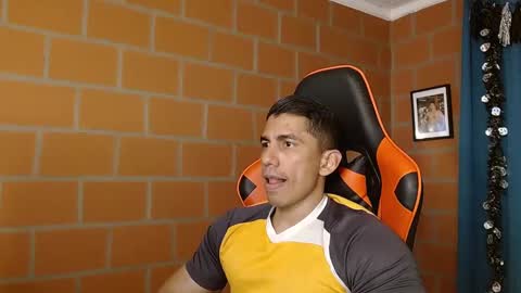 Adan Sin online show from 01.17.25