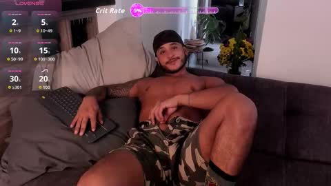 Snapshot of adanvega13 chatting on 11.12.25 ADAN VEGA online show from 11.12.25