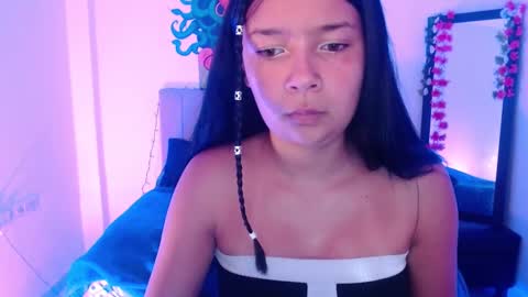 Snapshot of adarha_beaumont chatting on 01.08.25 adarha_beaumont online show from 01.08.25