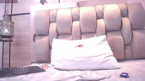 adela chase online show from 02.03.25