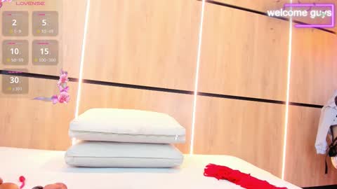 adela chase online show from 10.21.25