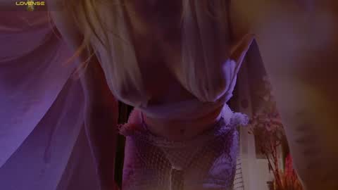 Adel online show from 07.04.26