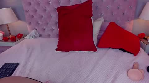 Snapshot of adelainebest chatting on 02.26.25 Adelaine online show from 02.26.25