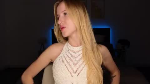 Snapshot of adele_armas chatting on 07.17.26 Adele online show from 07.17.26