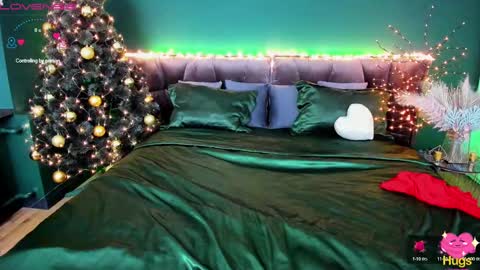 Snapshot of adele_sugar chatting on 12.24.24 Your Adele online show from 12.24.24