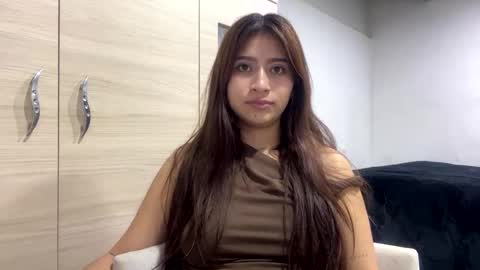 Snapshot of adelein_foxxx chatting on 10.10.25 adellein foxx online show from 10.10.25