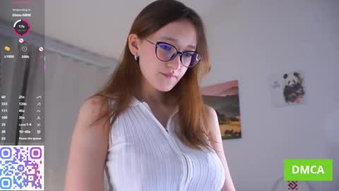 Snapshot of adeles_vibes chatting on 09.25.25 Adele online show from 09.25.25