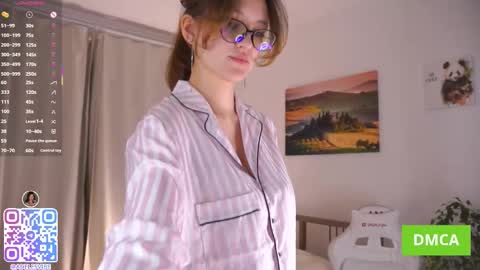 Snapshot of adeles_vibes chatting on 11.07.25 Adele online show from 11.07.25