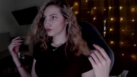 Snapshot of adeleshinem chatting on 02.05.25 Adele Shine online show from 02.05.25