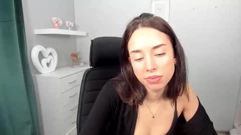 Snapshot of adelesolo chatting on 02.27.26 Adele online show from 02.27.26