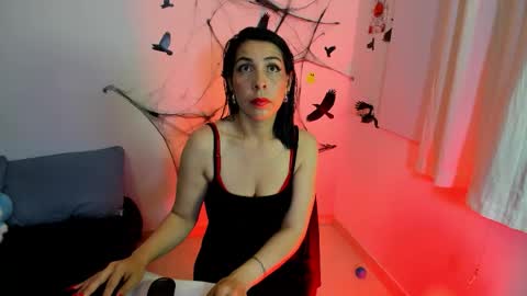 Adelle online show from 11.04.25