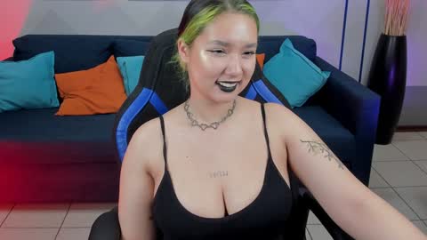 Snapshot of adellenebrown chatting on 12.04.24 Adelina online show from 12.04.24