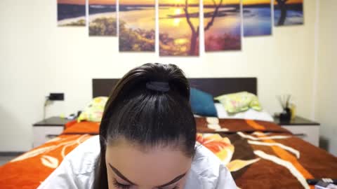 Adellineee online show from 02.01.25