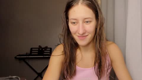 Snapshot of adellqueen chatting on 12.05.24 Adell online show from 12.05.24