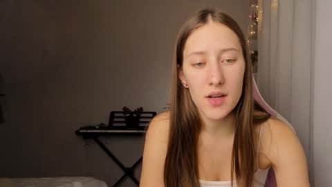 Snapshot of adellqueen chatting on 12.14.24 Adell online show from 12.14.24