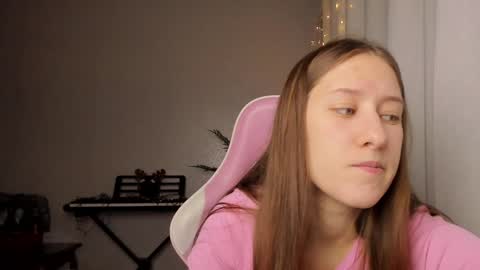 Snapshot of adellqueen chatting on 12.27.24 Adell online show from 12.27.24