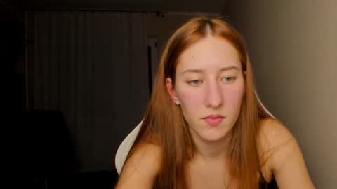 Snapshot of adellqueen chatting on 11.11.25 Adell online show from 11.11.25