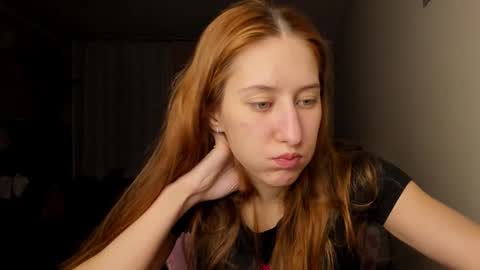 Snapshot of adellqueen chatting on 11.21.25 Adell online show from 11.21.25