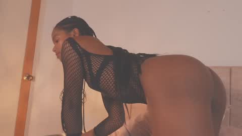 Snapshot of adelyn_x chatting on 02.01.25 instragram adelyn 111 online show from 02.01.25