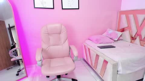 Snapshot of adharacute18_ chatting on 10.09.25 ADHARA online show from 10.09.25