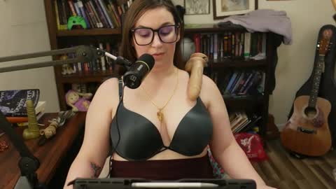 Snapshot of adobe_angel304 chatting on 12.01.24 adobe_angel304 online show from 12.01.24