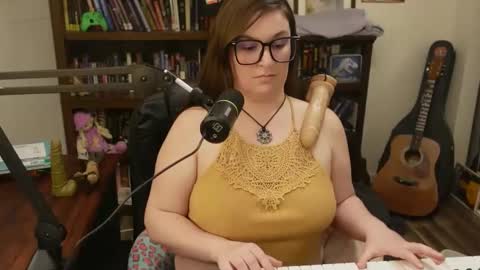 Snapshot of adobe_angel304 chatting on 01.14.25 adobe_angel304 online show from 01.14.25