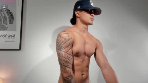 Adonis online show from 01.08.25