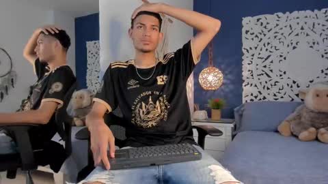 Snapshot of adonis_wb chatting on 09.17.25 adonis_wb online show from 09.17.25