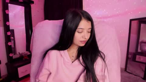 Snapshot of adorabolt chatting on 01.21.25 Stormi online show from 01.21.25